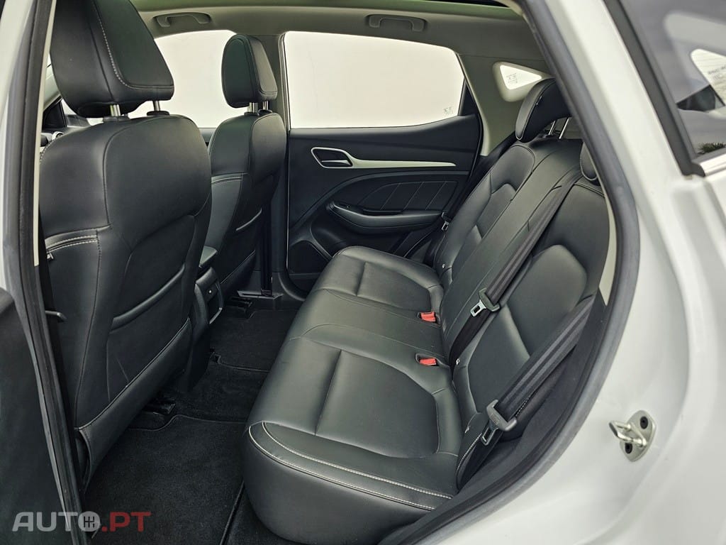 MG ZS EV 44.5 kWh Luxury