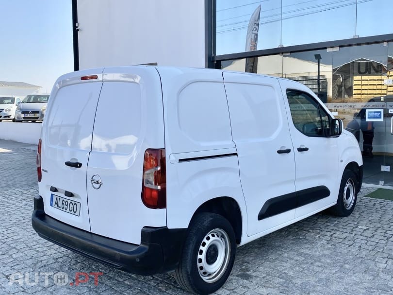 Opel Combo 3-lugares