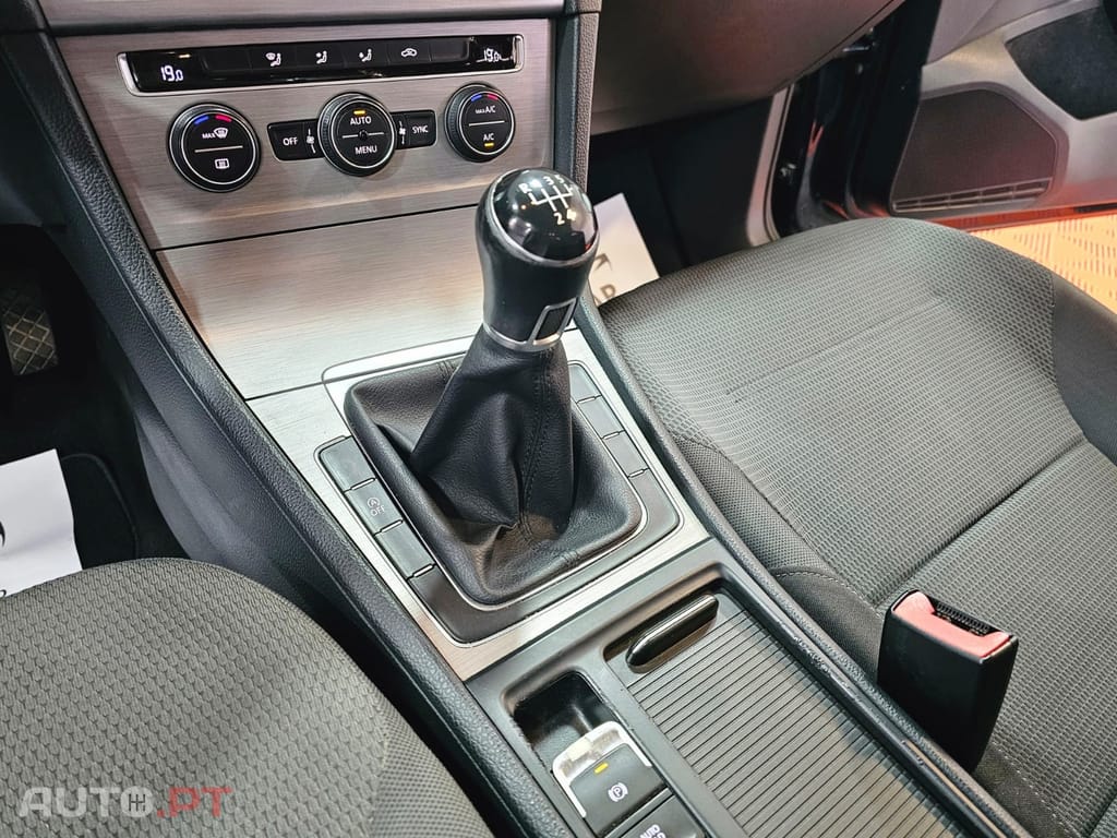 Volkswagen Golf 1.6 TDi Confortline