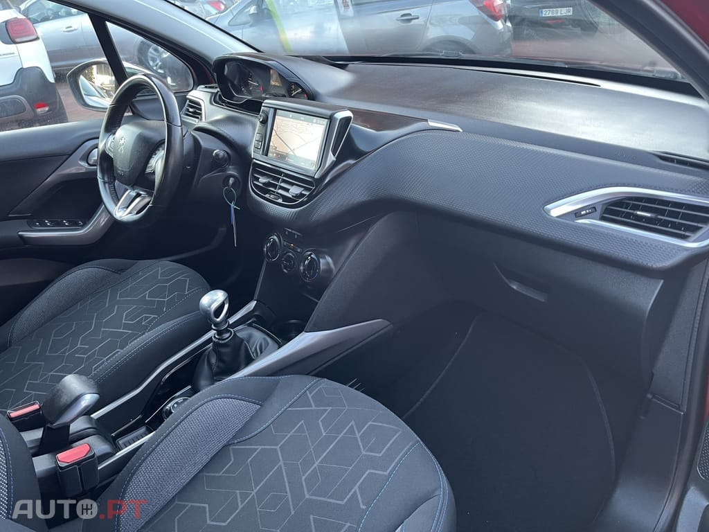 Peugeot 2008 1.5 BlueHDi Allure