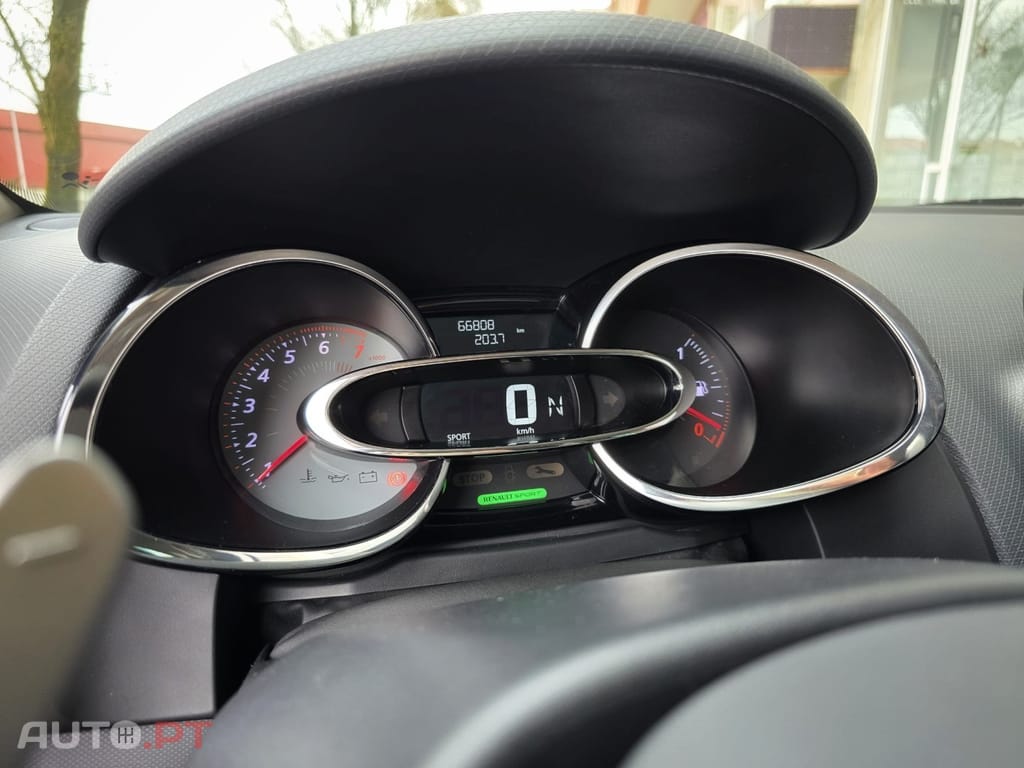 Renault Clio Sport Tourer 1.2 TCE GT EDC
