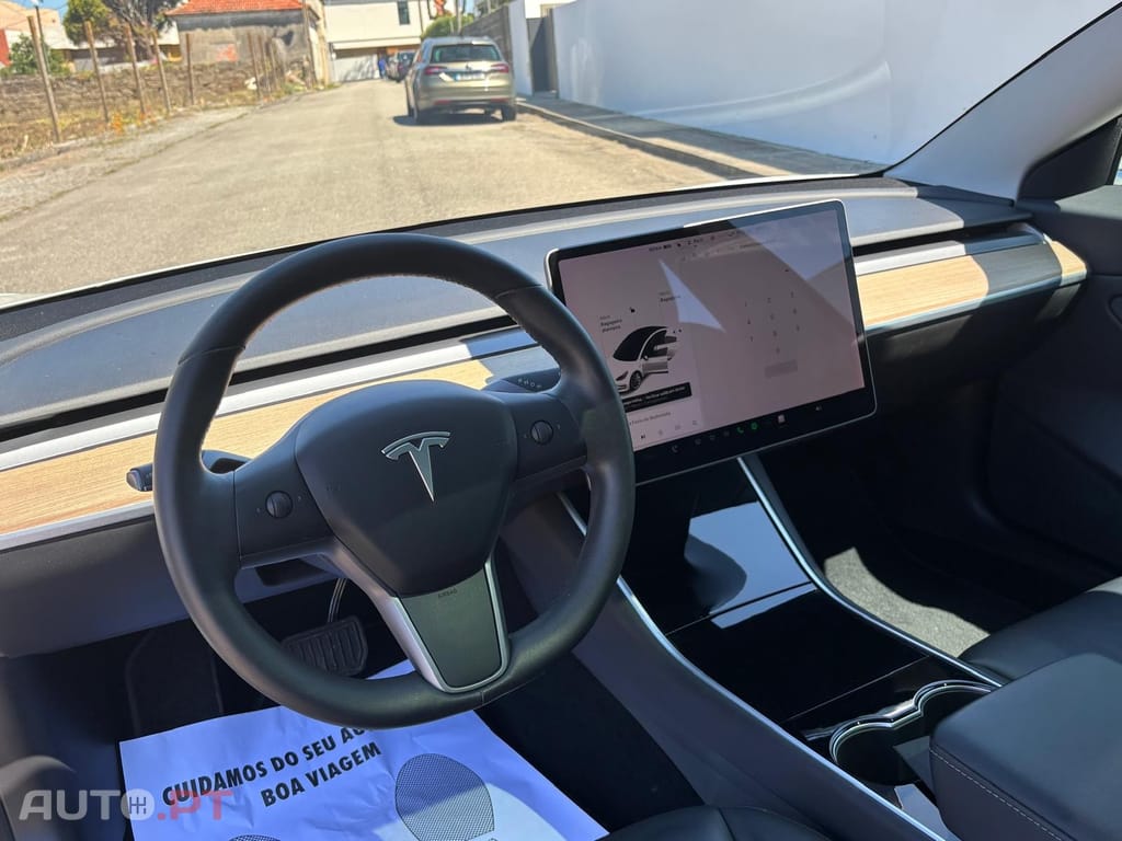 Tesla Model 3 Long-Range Dual Motor AWD