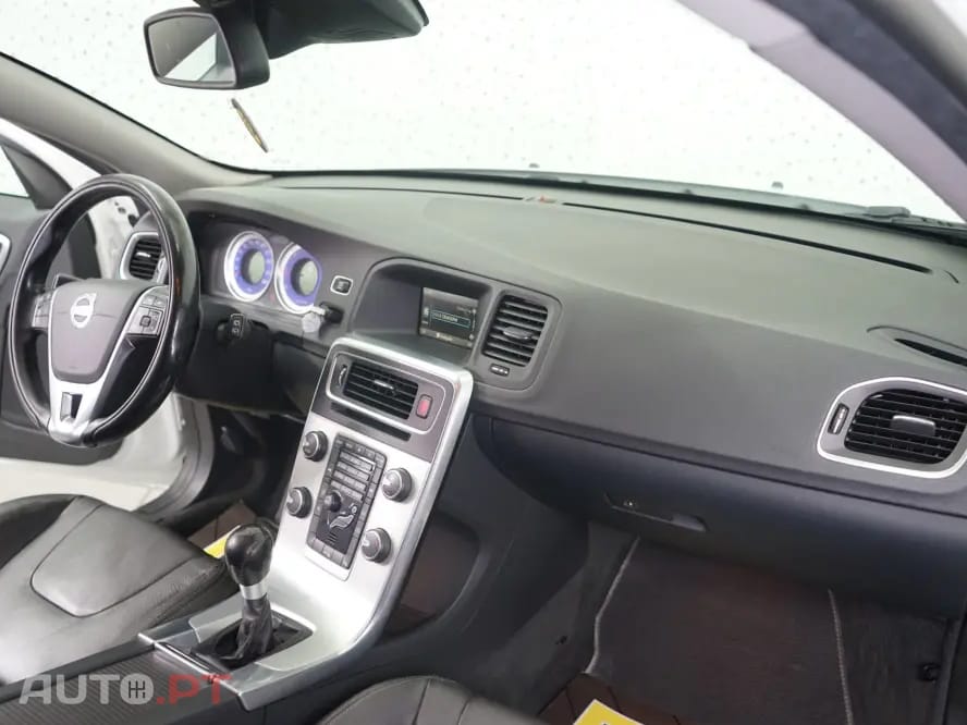 Volvo V60 1.6 D2 R-Design
