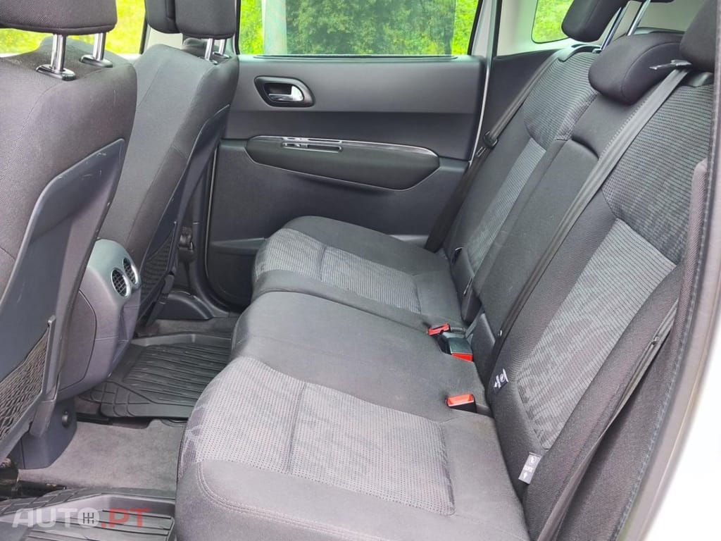 Peugeot 3008 1.6 HDi Executive