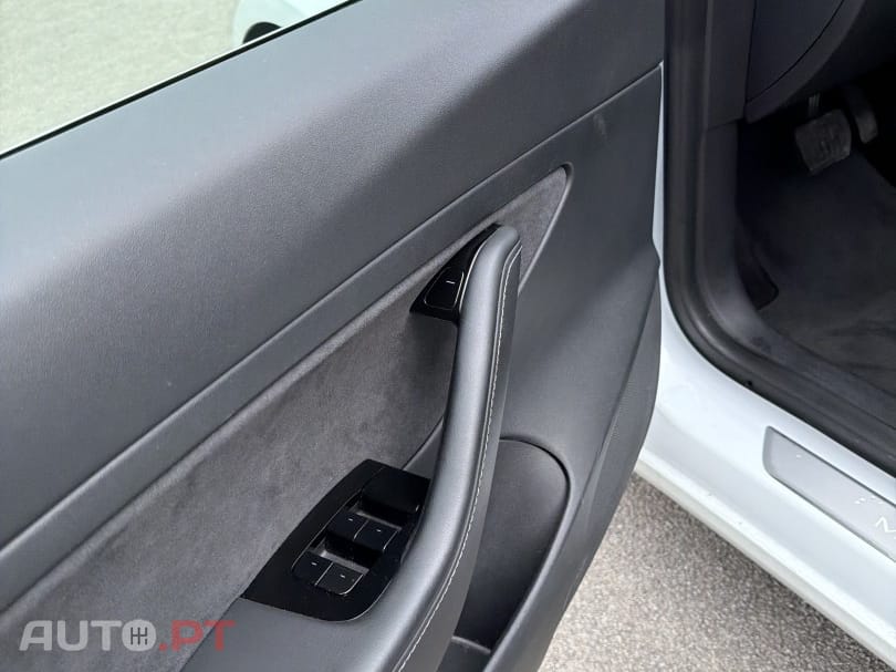 Tesla Model 3 Long Range AWD Dual Motor