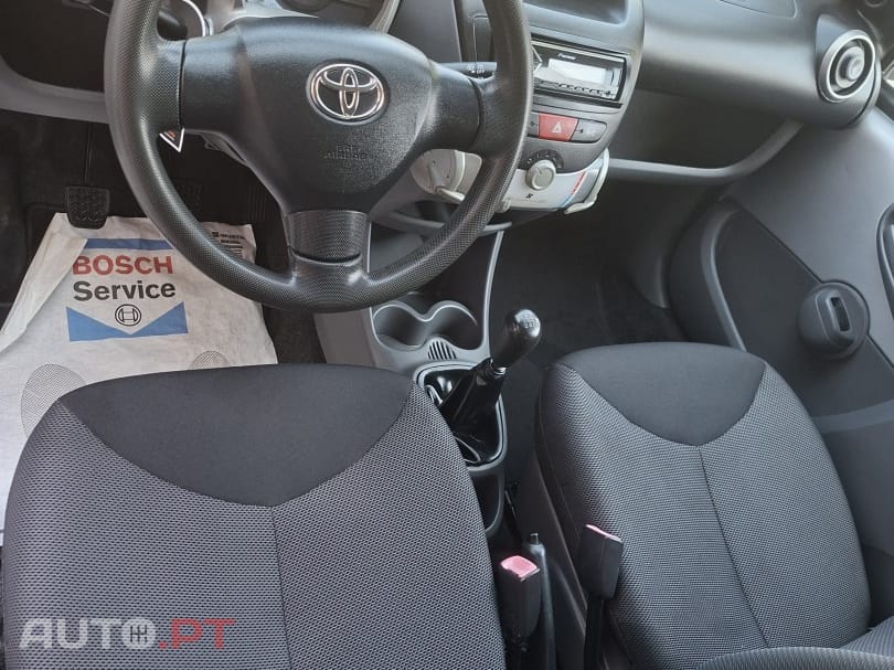Toyota Aygo 1.0 + AC+VSC