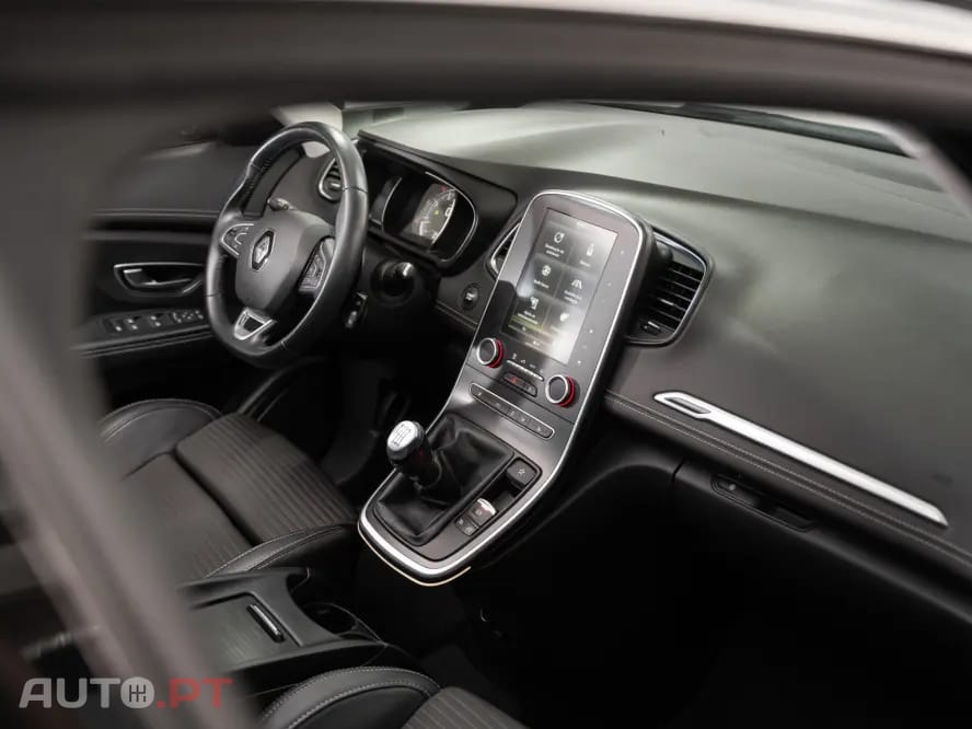Renault Grand Scénic ENERGY TCe 130 INTENS