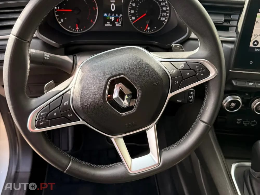 Renault Captur 1.5 dCi Exclusive EDC — fotografia 17