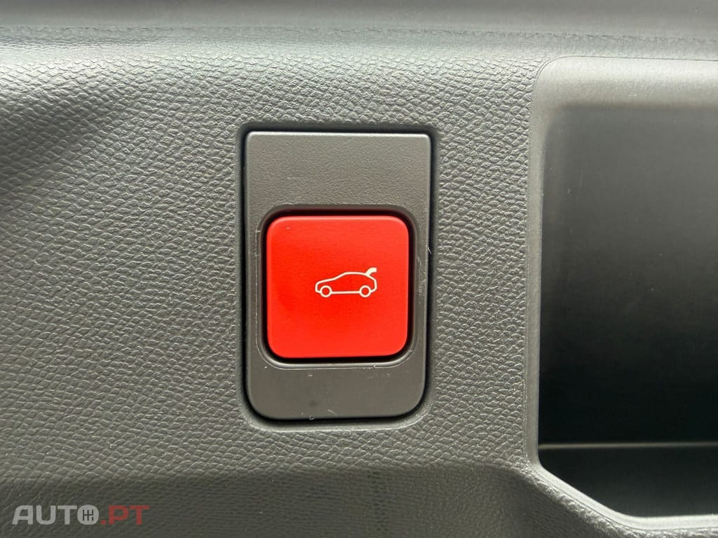 Peugeot E-5008 73 kWh GT
