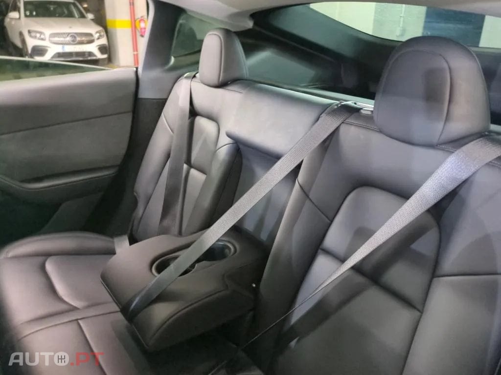 Tesla Model Y Long Range Tração Integral