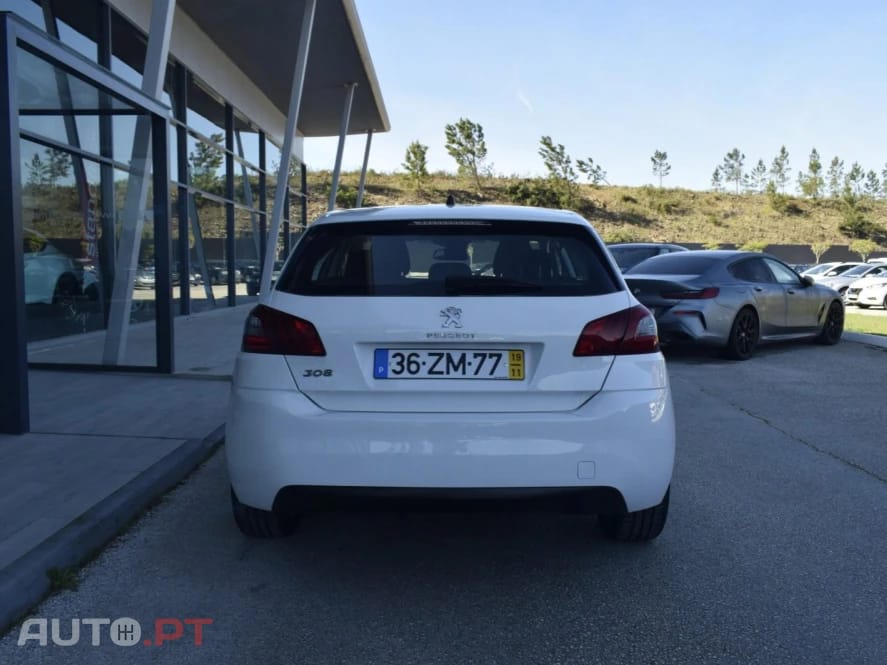 Peugeot 308 1.5 BlueHDi Business Line