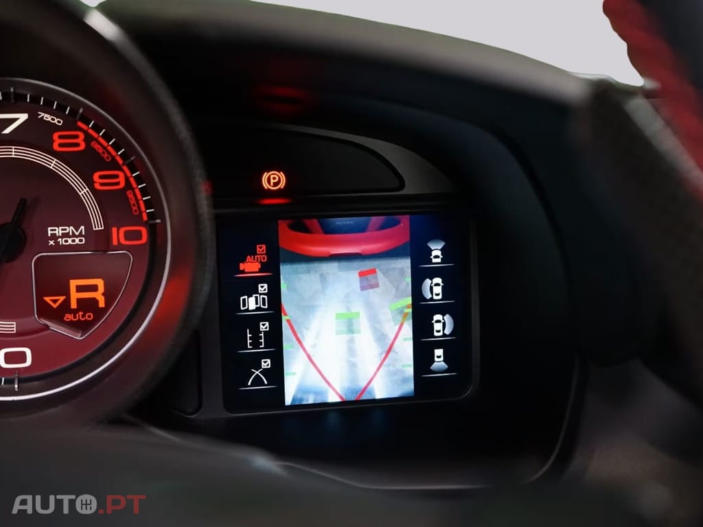 Ferrari F8 CARBON