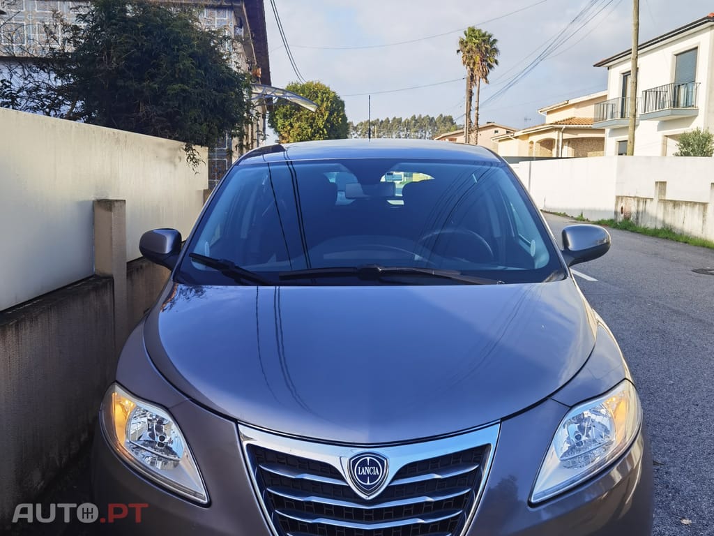 Lancia Ypsilon 1.3 D Multijet Silver