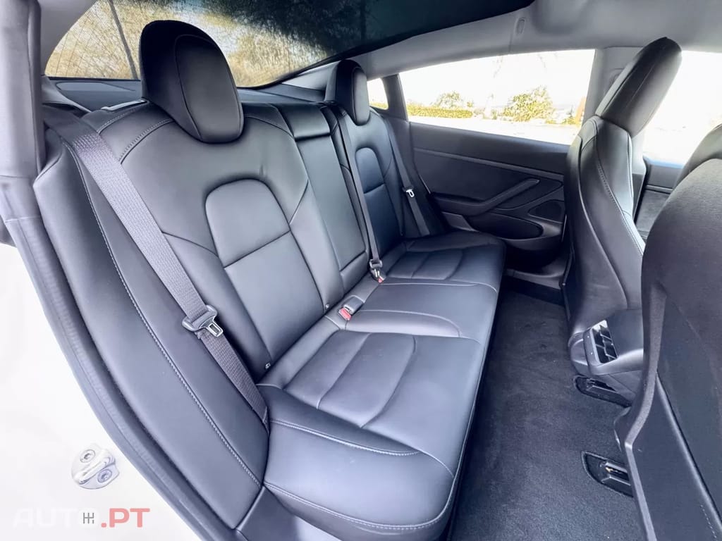 Tesla Model 3 Standard Range Plus RWD