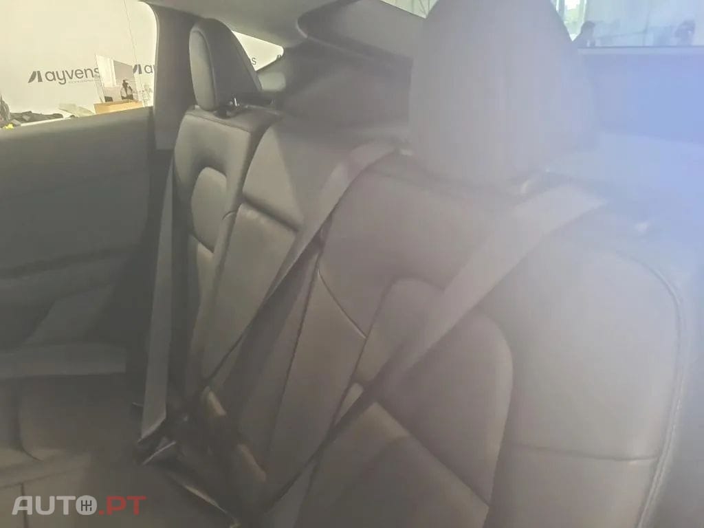 Tesla Model Y Tração Traseira