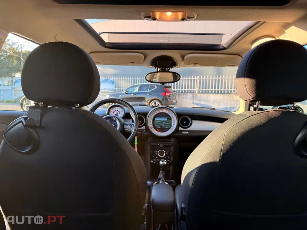 MINI Cooper Cooper D