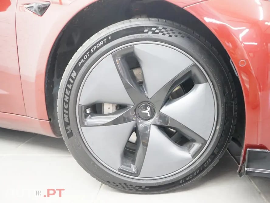 Tesla Model 3 Long Range AWD Dual Motor