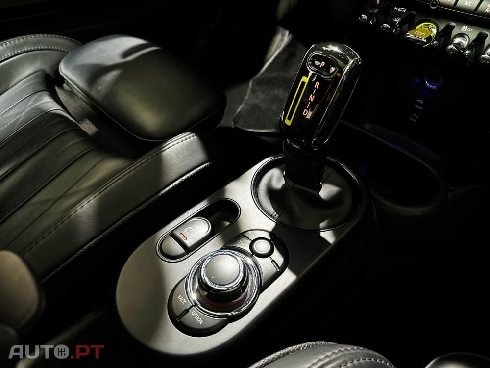 MINI Cooper Cooper SE Premium Classic