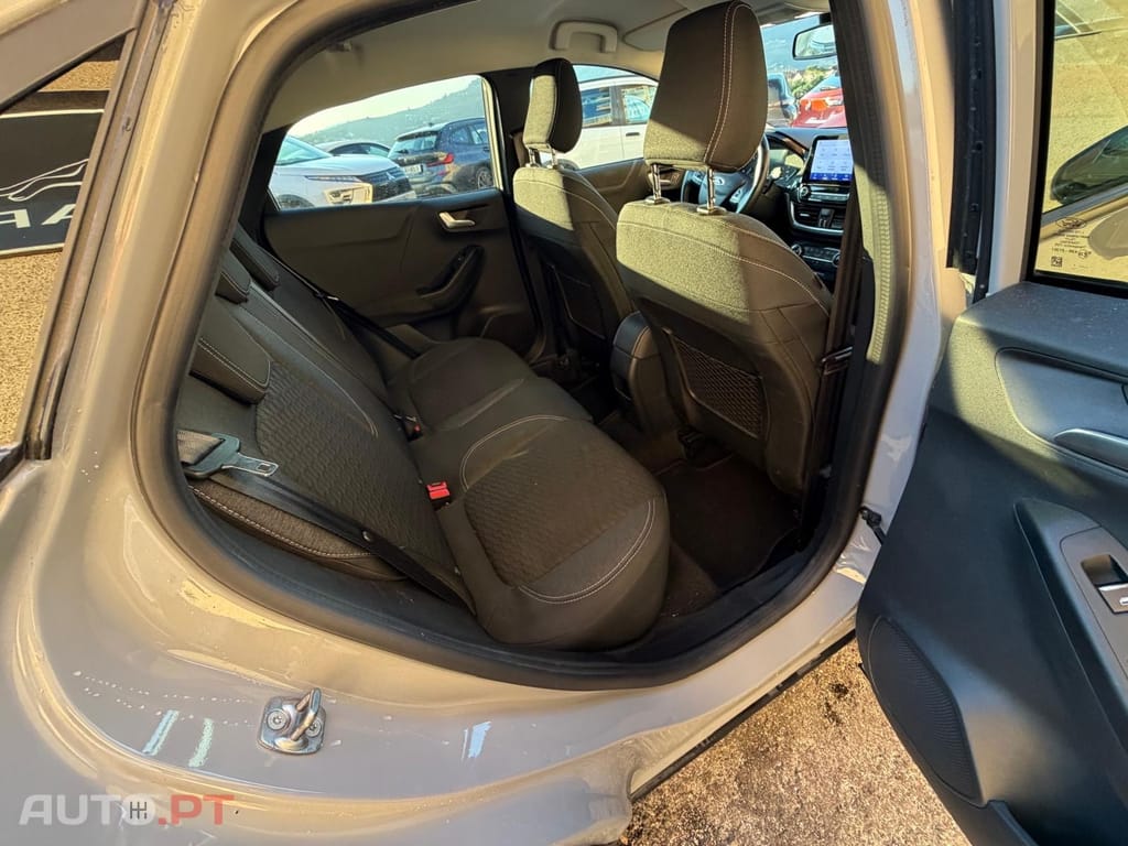 Ford Puma 1.0 Ecoboost Hybrid Titanium