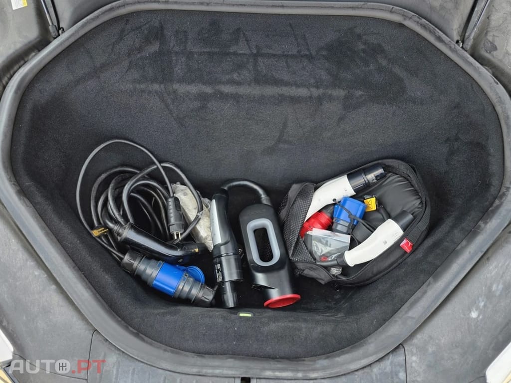 Tesla Model S S 85D