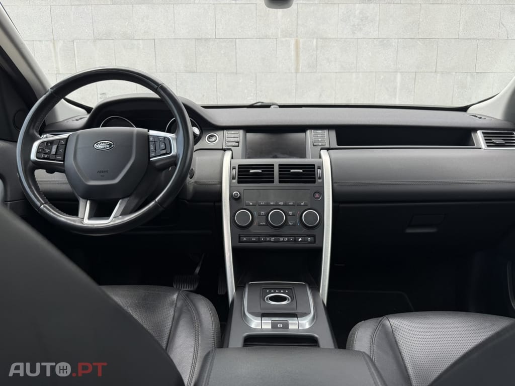 Land Rover Discovery 2.0 TD4 HSE Luxury Auto