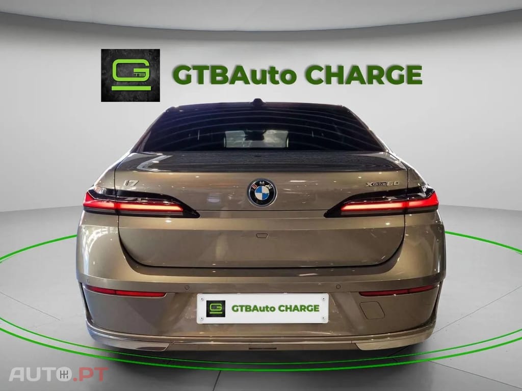 BMW i7 xD Design Excellence