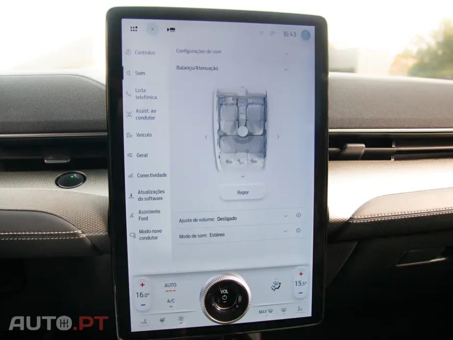 Ford Mustang Mach-E Standard