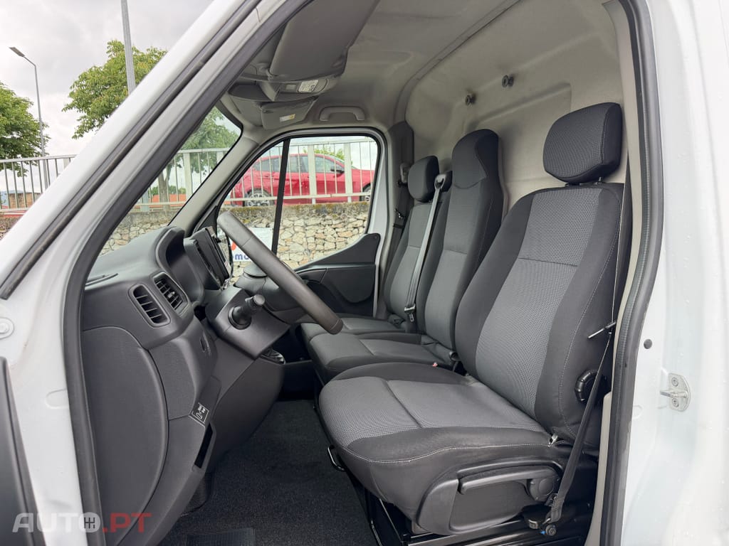 Renault Master 2.3 dCi L2H2 3.3T SS