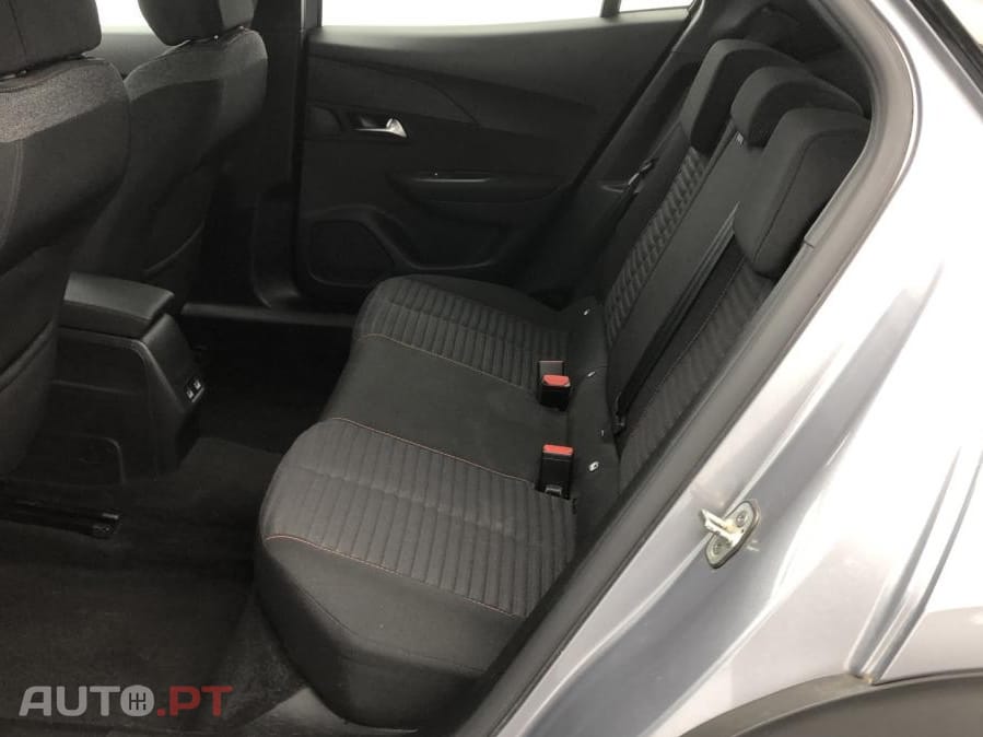Peugeot 2008 1.2 PureTech Active Pack EAT8
