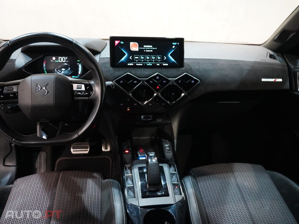 DS DS3 Crossback E-Tense Performance Line