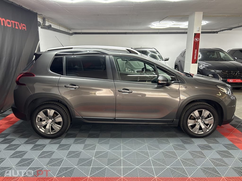 Peugeot 2008 1.2 PureTech Style
