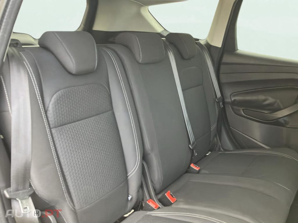 Ford Kuga 1.5 TDCi EcoBlue Titanium