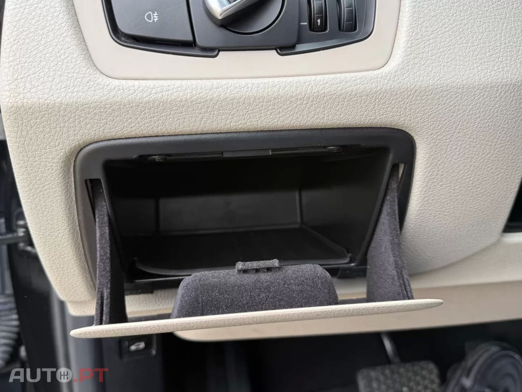 BMW 320 d xDrive DPF Touring Aut. Edition Fleet Exclusive