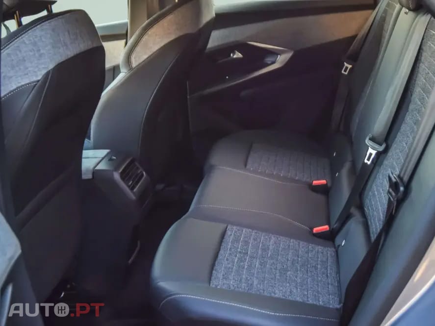 Peugeot 3008 1.2 Hybrid Allure e-DCS6