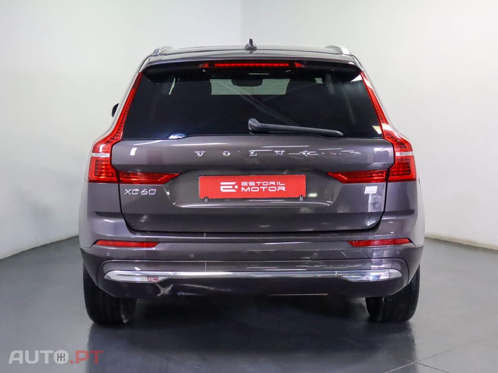 Volvo XC60 2.0 T6  AWD PHEV Core Auto