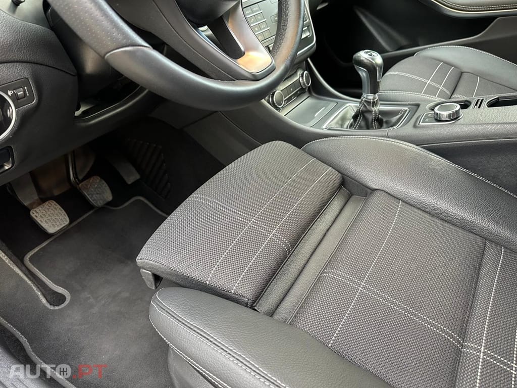 Mercedes-Benz CLA 180 d Shooting Brake