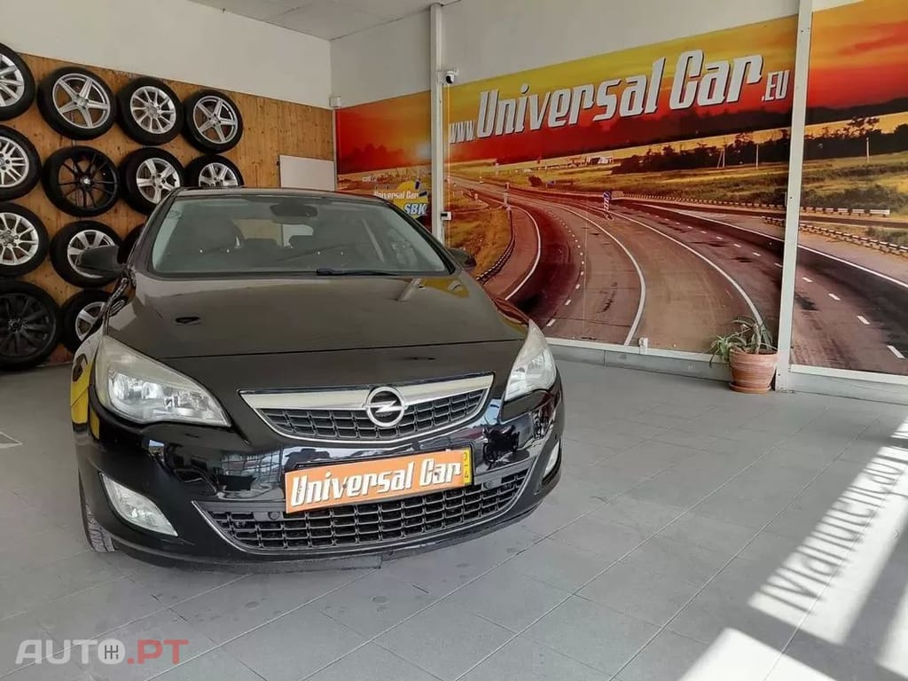 Opel Astra 1.7 CDTi Edition — fotografia 2