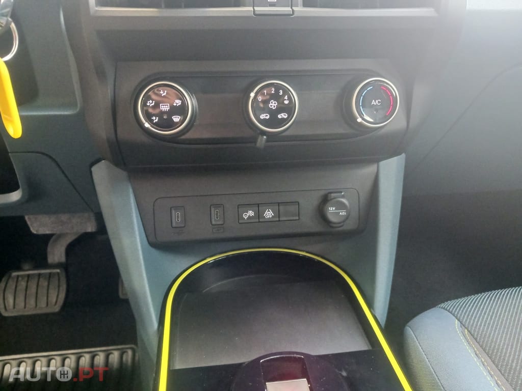 Fiat Grande Panda 1.2 Hybrid Icon eDCT