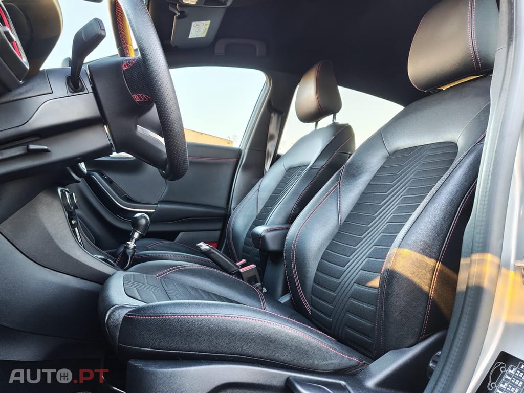 Ford Puma 1.0 EcoBoost MHEV ST-Line X