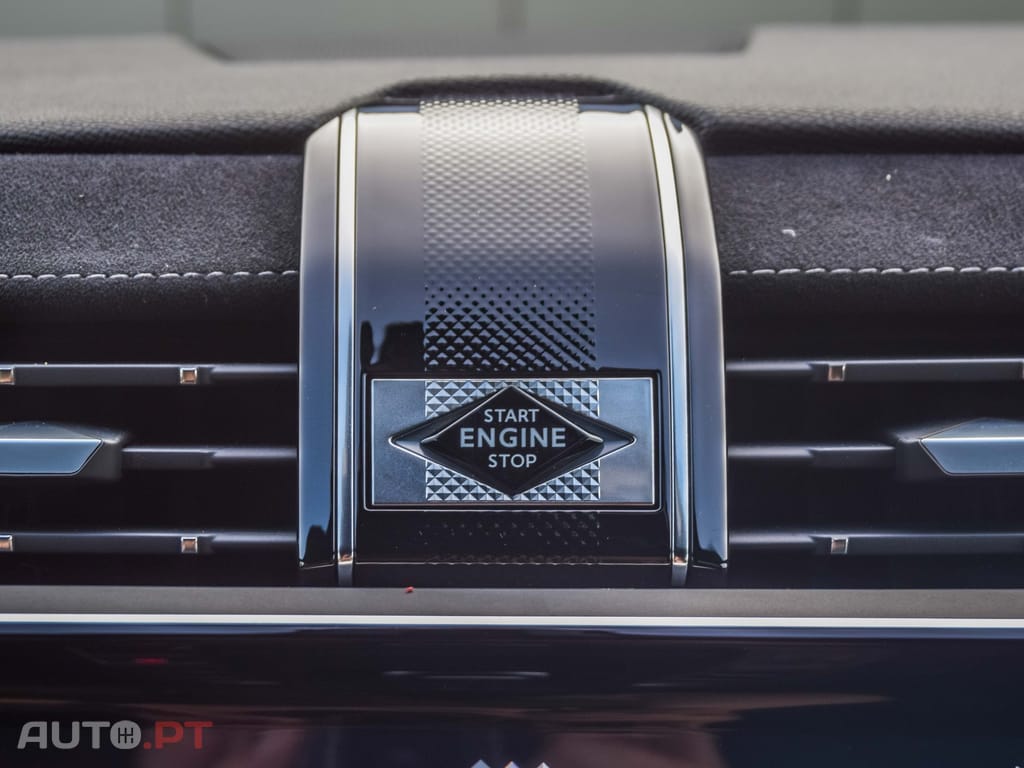 DS DS7 Crossback E-TENSE PERFORMANCE LINE +