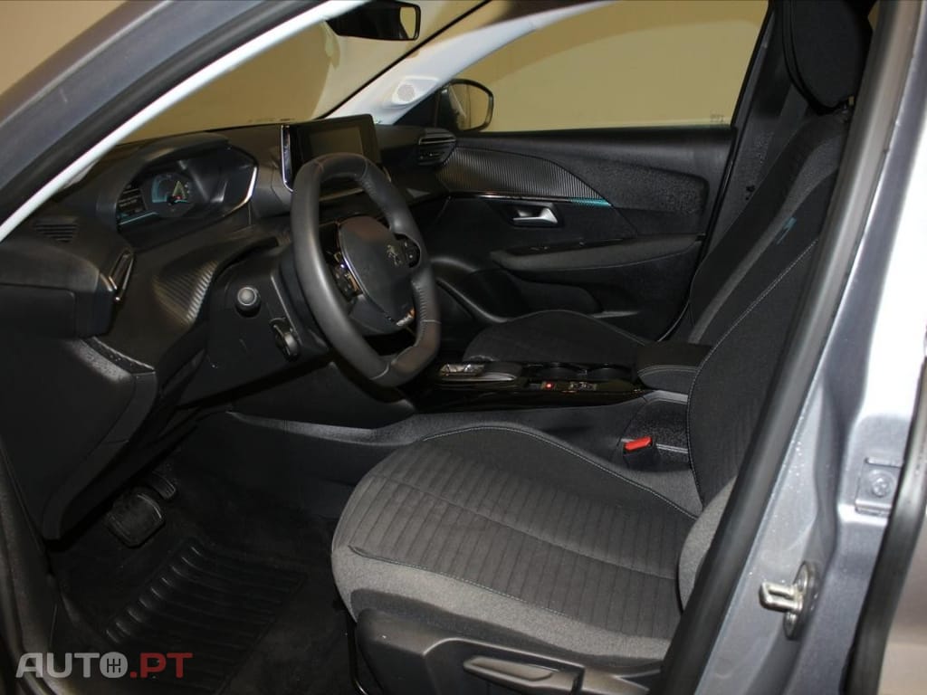 Peugeot E-208 50 kWh Style