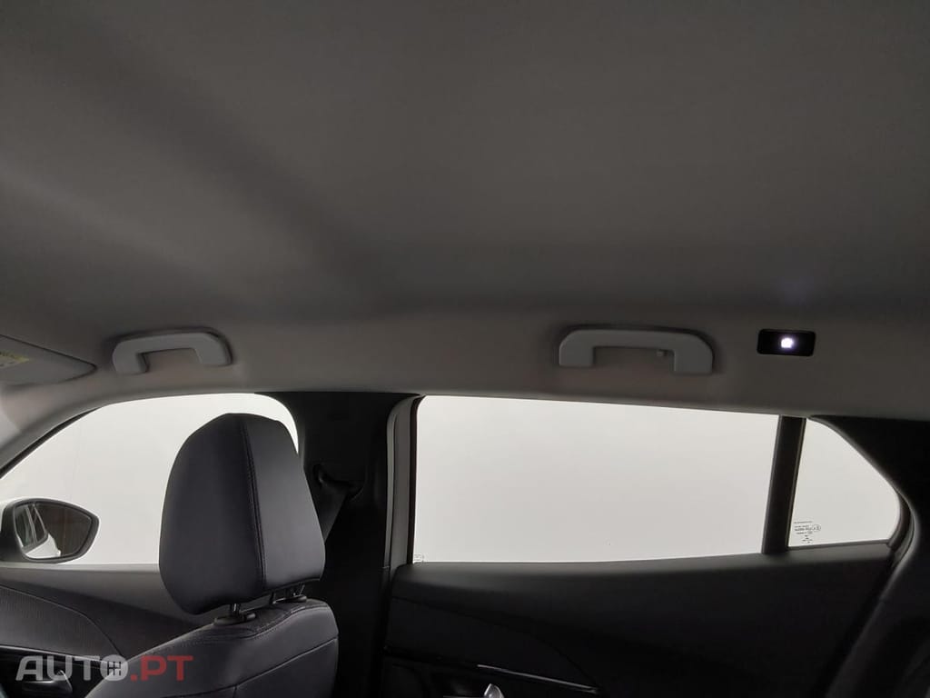 Peugeot 2008 1.5 BlueHDi Allure EAT8