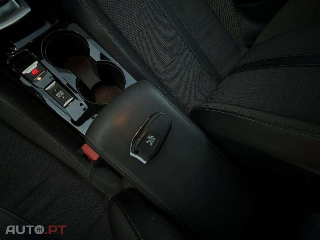 Peugeot 208 1.2 PureTech Allure Pack EAT8