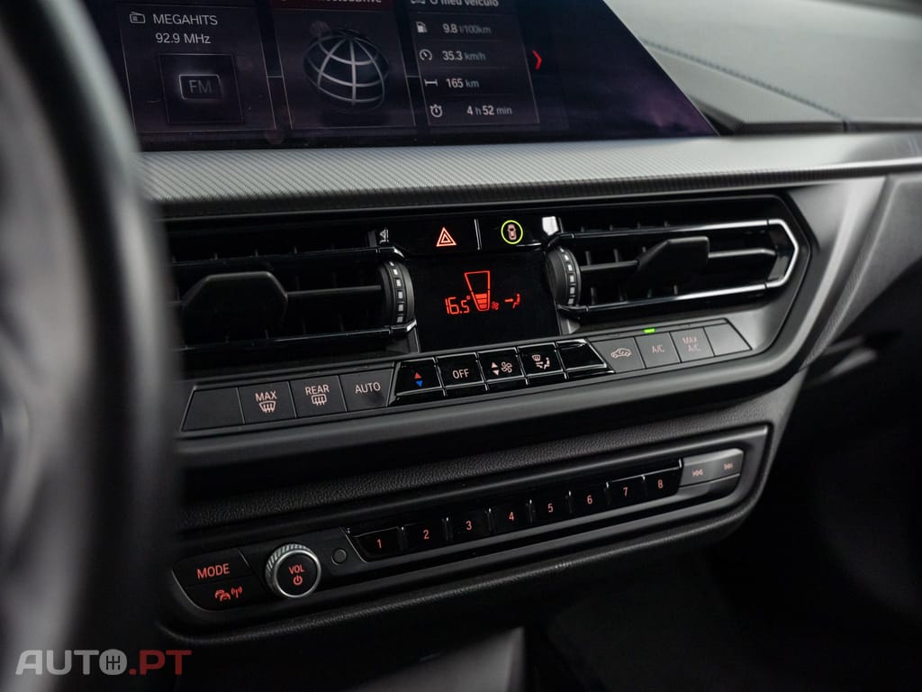 BMW 118 i Pack Desportivo M Auto