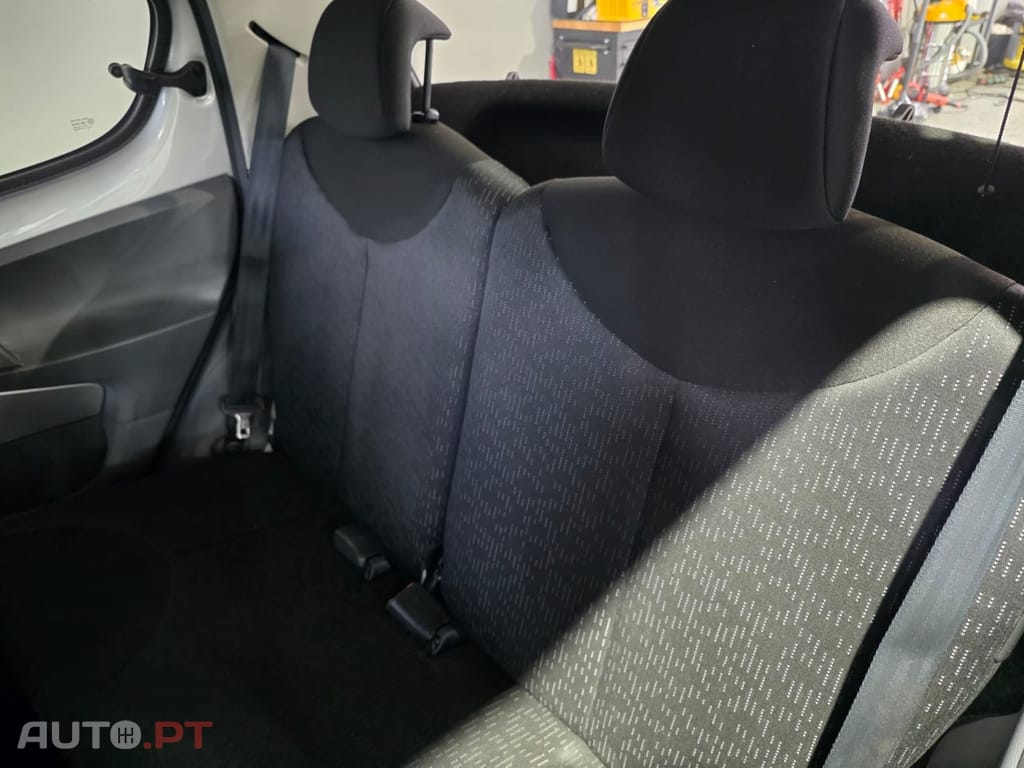 Peugeot 107 1.0 Trendy 2 Tronic