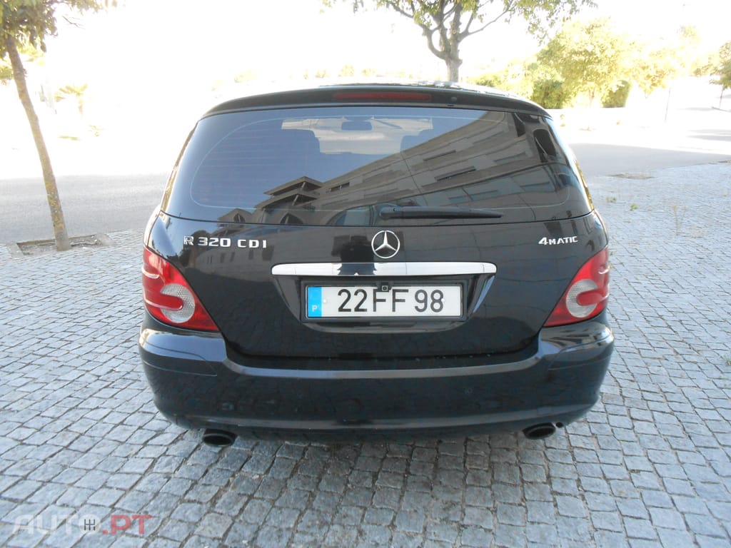 Mercedes-Benz R 320 4 MATIC