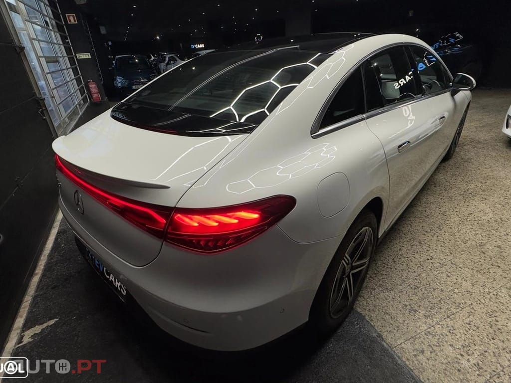 Mercedes-Benz EQE 350