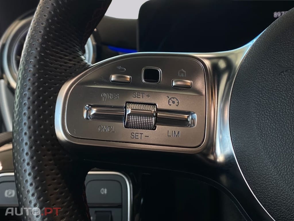 Mercedes-Benz A 250 AMG-Line I.V.A DEDUTIVEL
