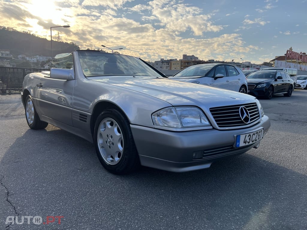 Mercedes-Benz SL 280 Outro