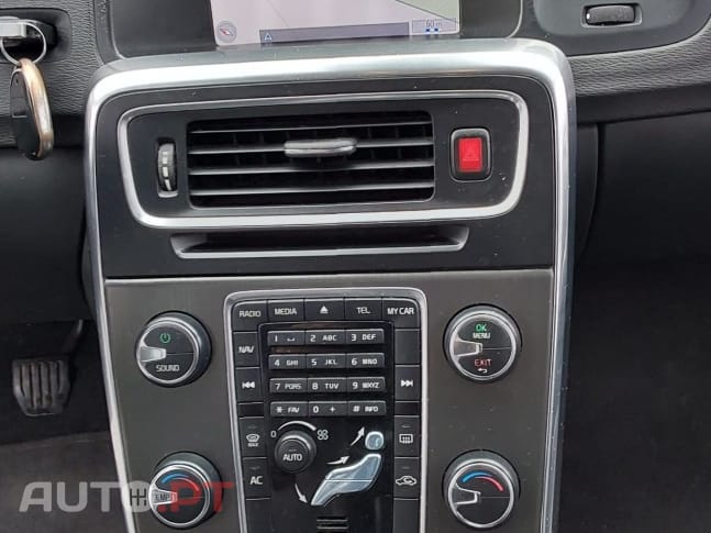 Volvo V60 1.6 D2 Drive Momentum Start/Stop